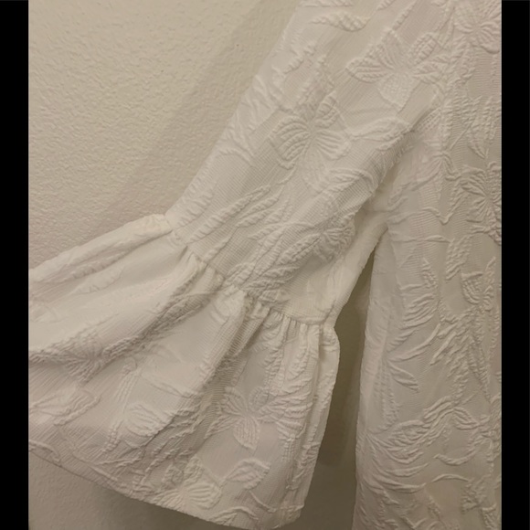 Calvin Klein Winter White Blouse w/Bell Sleeves-M - Picture 8 of 9